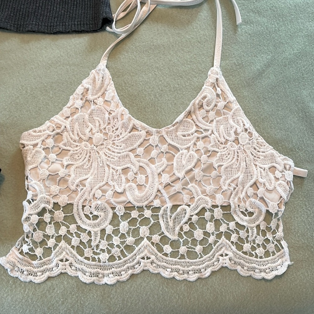 Small/Medium - Crop Top Bundle - Picture 2 of 9